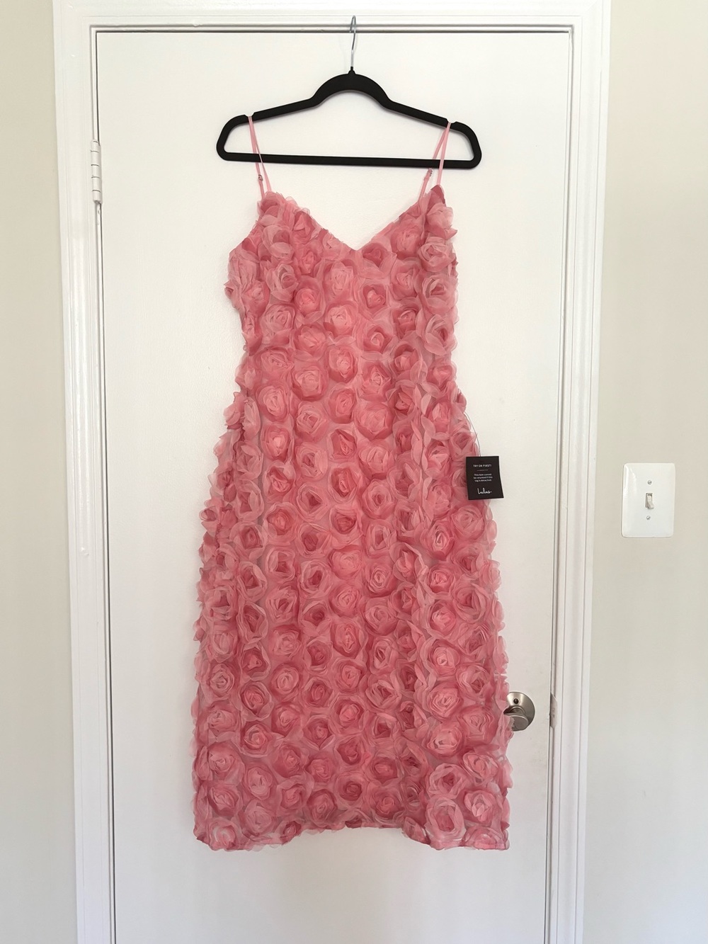 NWT Flowering Pink 3D Floral Applique Bodycon Midi Dress